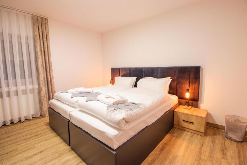 Hotel Dona Μπέργκις Γκλάντμπαχ Εξωτερικό φωτογραφία
